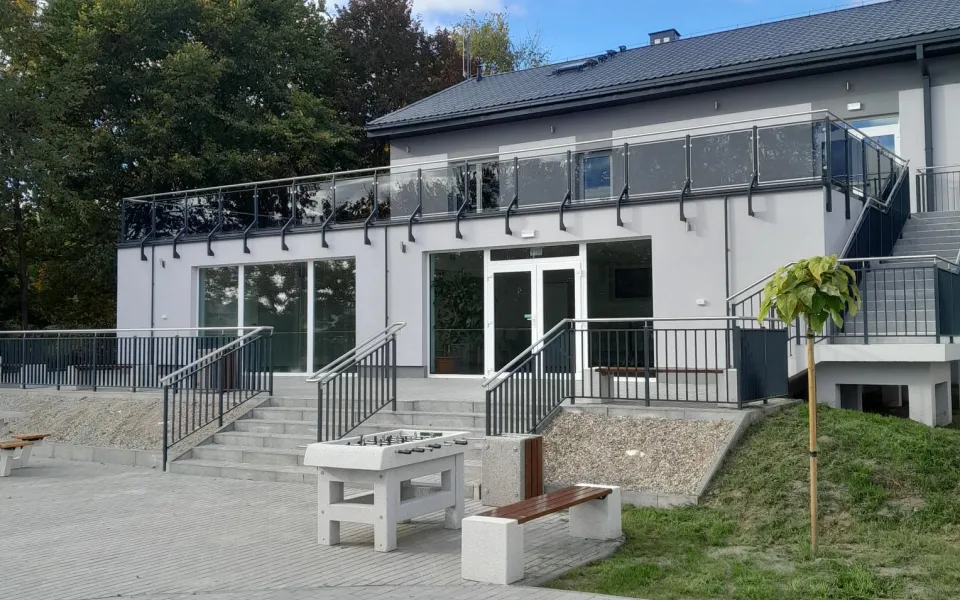 Realizacja Renoplast system PRO W35 z rynną R50 taras wentylowany