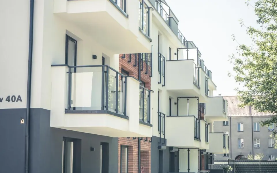 Realizacja system Renoplast Basic W30 na balkonach